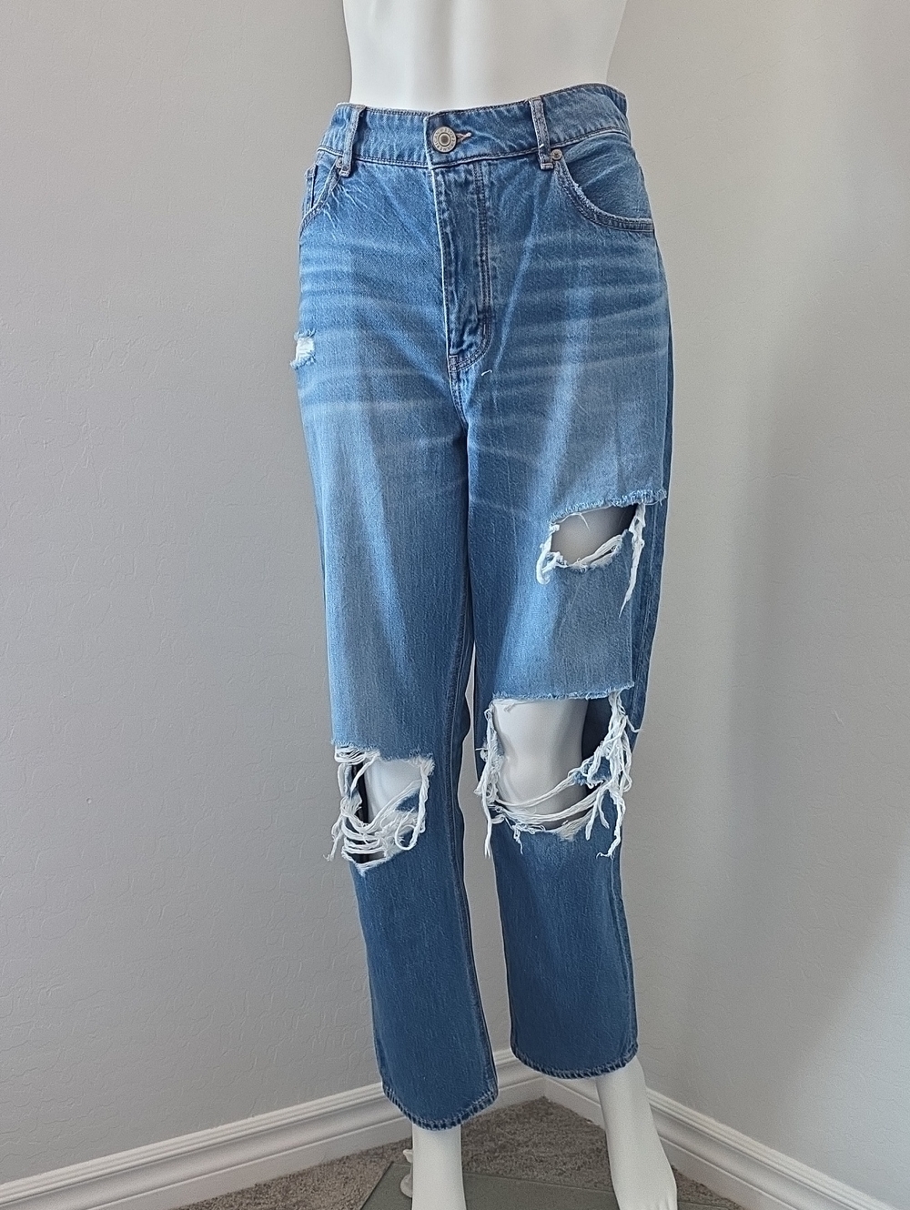 American Eagle "Tomgirl" Cut Jeans